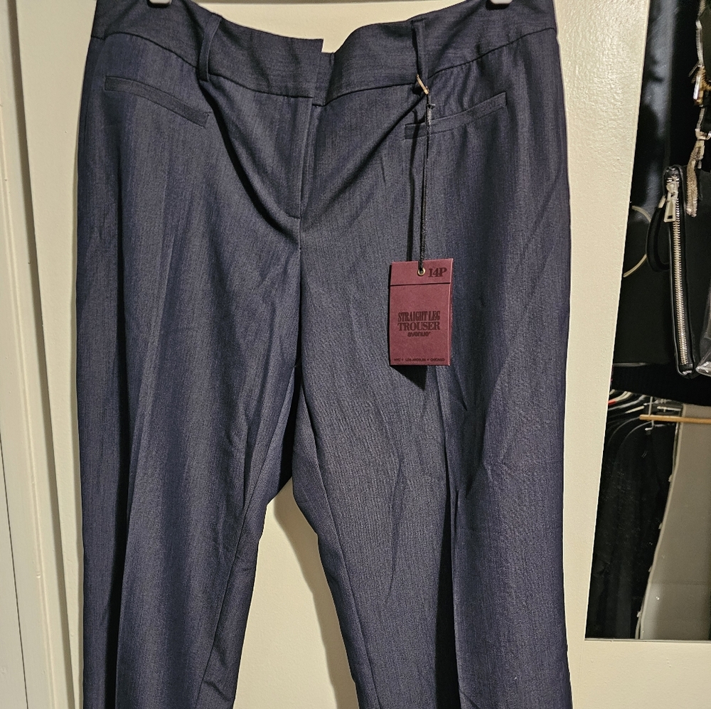Avenue Straight Leg Trouser - blue